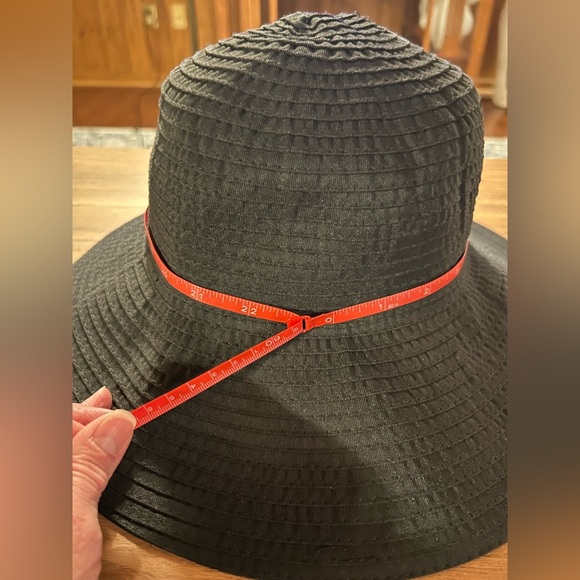 Peter Grimm black wide brim beach hat, sun hat, vacation, True Character, chic - Picture 11 of 11